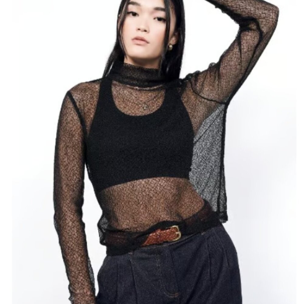 NWT The Empower Mesh Long Sleeve Turtleneck